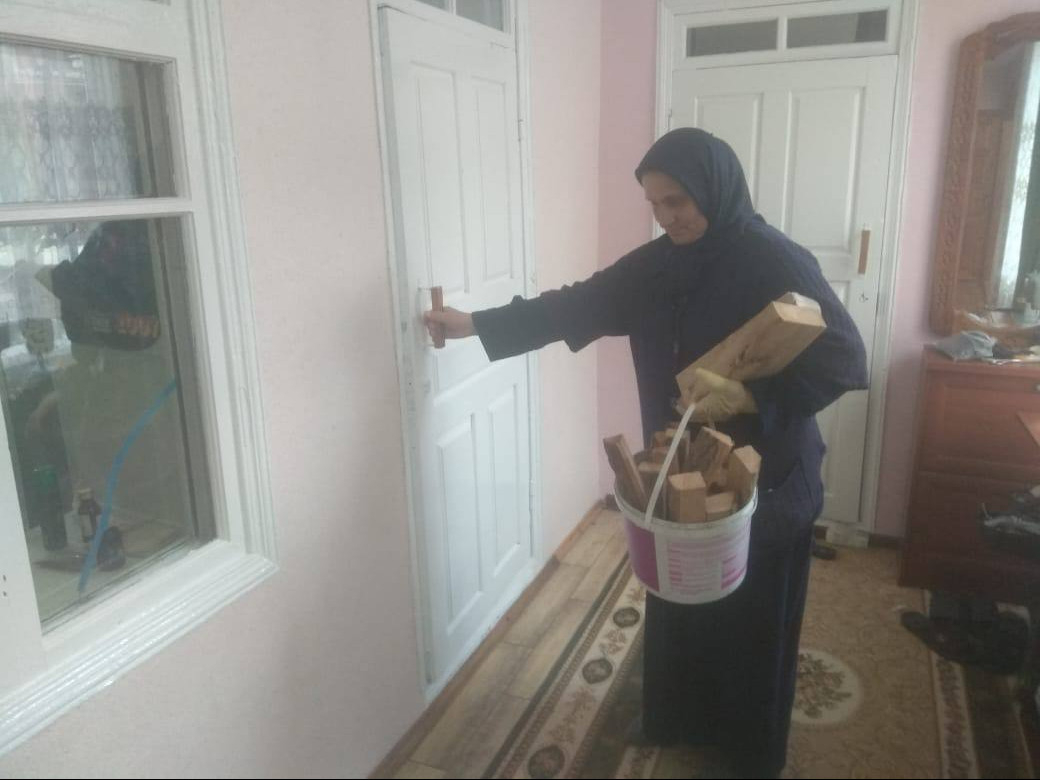 Оказание социально бытовых услуг подопечным.